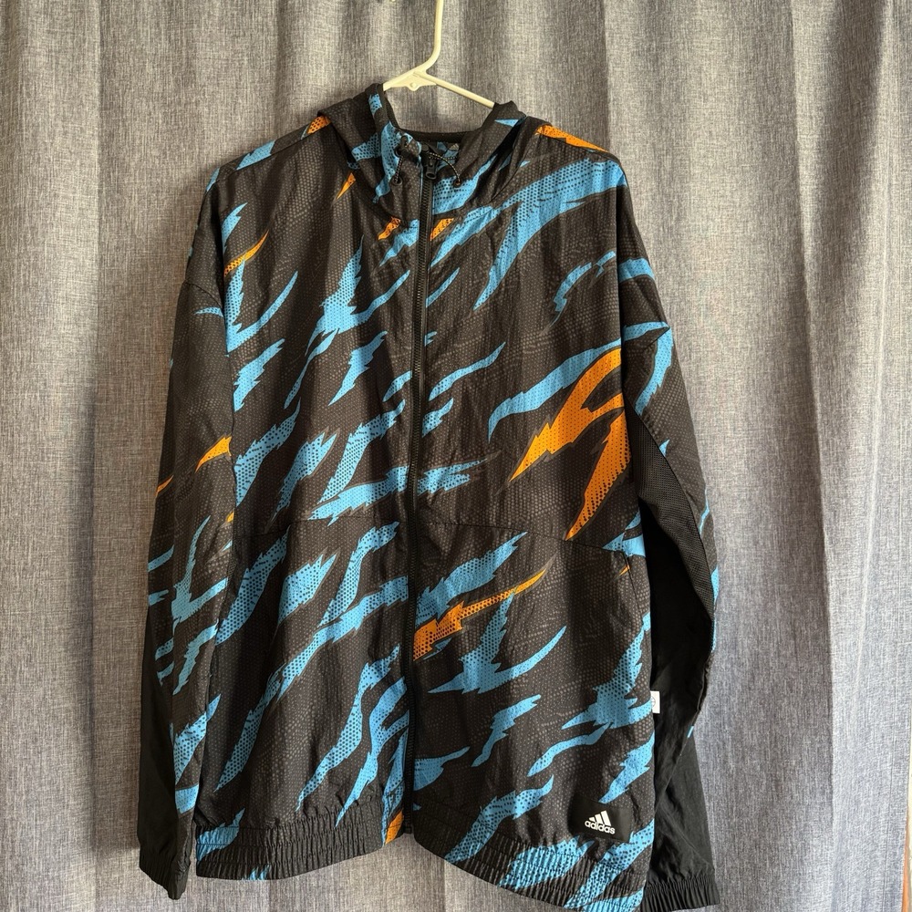 Sample * Adidas TRVL Tiger Camo Windbreaker Men's Jacket & Shorts Size M, HE2260